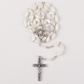Rosenkranz aus Perlmutt mit weißen Tropfenperlen