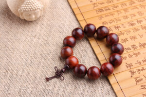 Lobular red sandalwood prayer beads bracelets