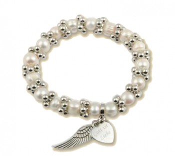 Perlenarmband mit Anhängern Herz und Flügel