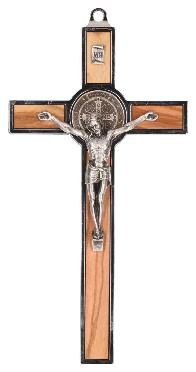 Kreuz mit Korpus aus Metall