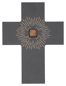 Schieferkreuz mit Mosaikstein