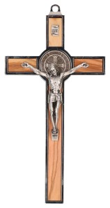 Kreuz mit Korpus aus Metall