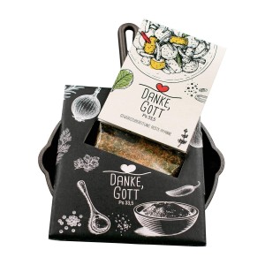 Gusseiserne Pfanne mit Gewürzmischung