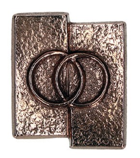 Kreuzplakette Eheringe aus Bronze