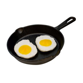 Gusseiserne Pfanne mit Gewürzmischung